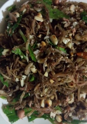 Hình của món Nộm hoa chuối.