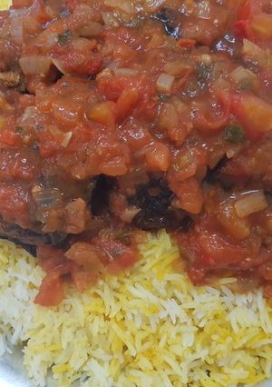 صورة لوصفة سمك شعري مشوي بصوص الطماطم