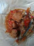 Pecak ikan tembang dan oncom
