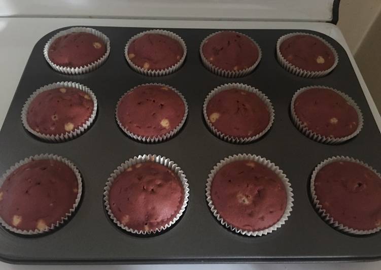 Vanilla red velvet cupcakes