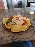 Ravioles con salsa de pimiento