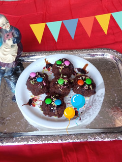 ચોકલેટ કપ કેક (Chocolate Cup Cake Recipe In Gujarati) રેસીપી મુખ્ય ફોટો