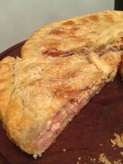 Una foto de Tarta de jamón y queso