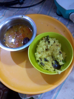 பாசிப்பருப்பு சாம்பார். பாசிப்பருப்பு பொங்கல் (Paasiparuppu pongal & sambar recipe in tamil) செய்முறை முக்கிய புகைப்படம்