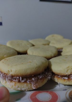 Una foto de Alfajores de maicena 😋🥰