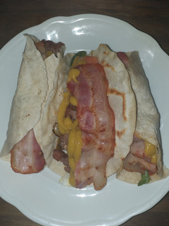 Una foto de Rapiditas/Tacos/fajitas con chorizo y bacon
