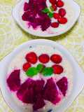 Smoohtie de avena con pitahaya roja, fresas!