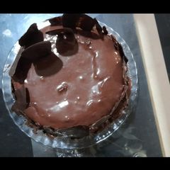 A picture of Chocolate Glaze for cakes.