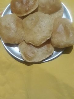 अजवाइन की पूरी (ajwain ki poori recipe in Hindi) रेसिपी मुख्य फोटो