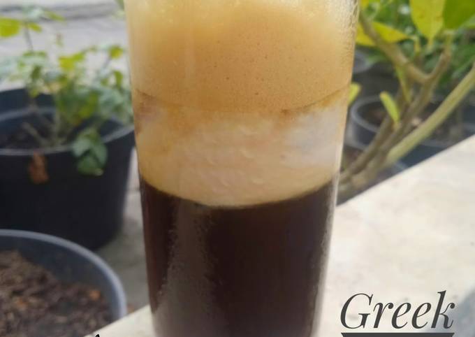 Greek Frappe Coffee (Greek Iced Coffee)