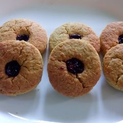 A picture of Cookies Filled With Spicy beetroot Jam.