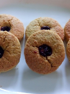A picture of Cookies Filled With Spicy beetroot Jam.