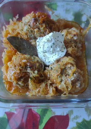 Savanyúkáposztás húsgombóc recept fotója