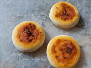 Une photo de mini pizza