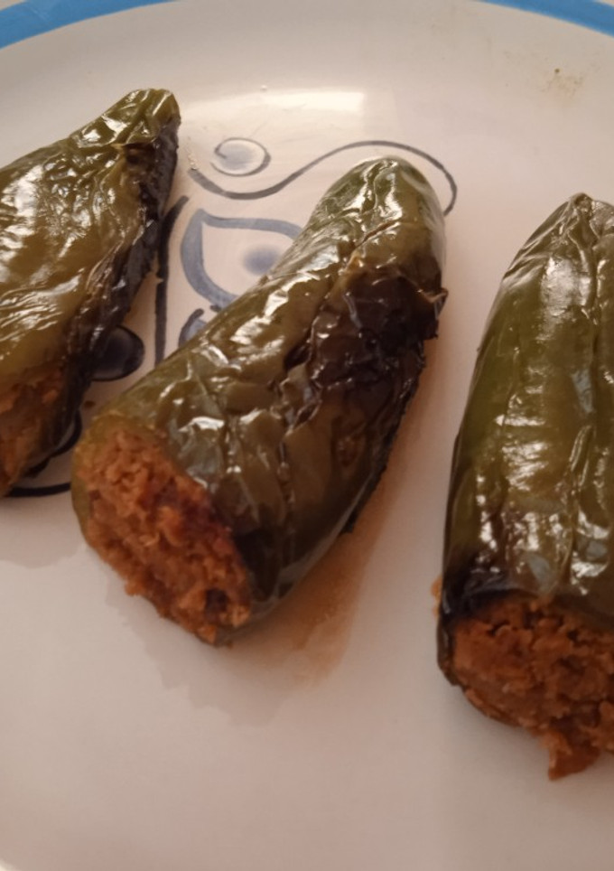 Una foto de Chiles jalapeños rellenos de machaca y queso