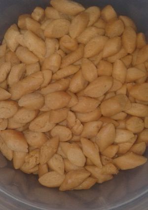 Foto resep Biji ketapang ala2😅