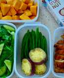 Gà nướng ngũ vị kèm rau các loại