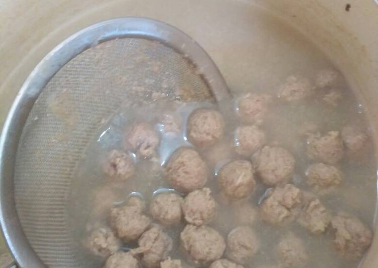 Cara Gampang Membuat Bakso daging, Enak Banget