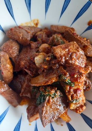 รูปของ คั่วหมูตับพริกแกงใบชะพลู