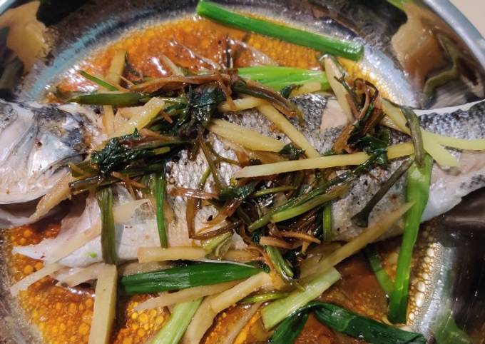 Simple Way to Prepare Super Quick Homemade Cantonese Steamed Whole Sea Bass