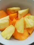Papaya y piña para el desayuno