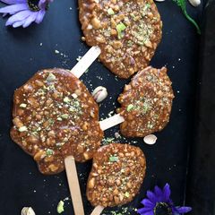 A picture of Peanut candy (peanut brittle).