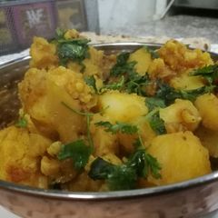 A picture of Ghobhi aloo ka salan.