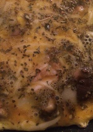 Une photo de Omelette champignons lardons 🍳