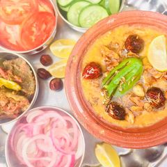 A picture of Chaar DaalsMaash, Moong,Masoor, Chana.