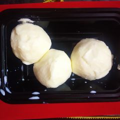 A picture of Homemade white butter.