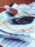 Bread pudding di farro, frutta secca e fichi senza uova e latte