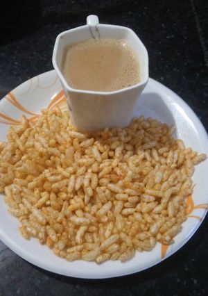 લસણીયા મમરા (Lasaniya Mamra Recipe In Gujarati) રેસીપી મુખ્ય ફોટો
