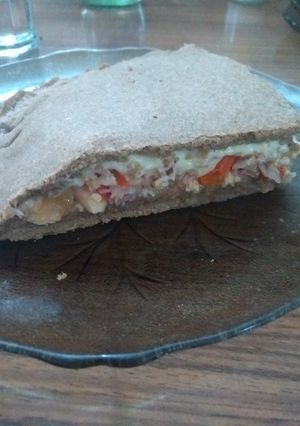 Una foto de Pizza rellena de harina integral