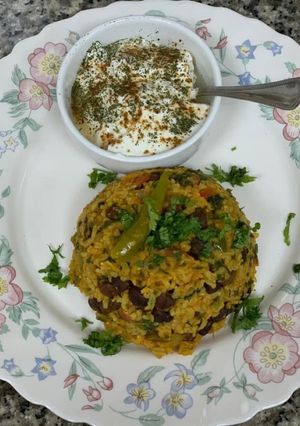 A picture of Kala Chana & Spinach Brown Rice Pulao.