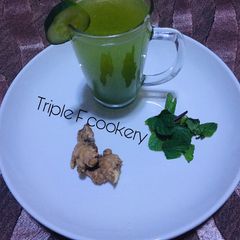 A picture of Mint cucumber lemonade.