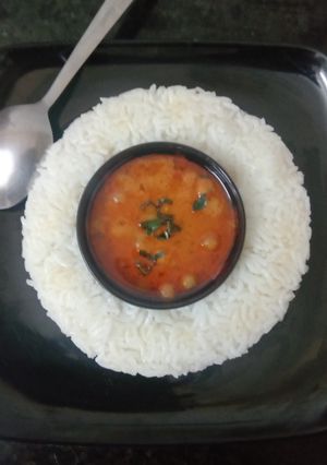 A picture of Dahi wali matar curry.
