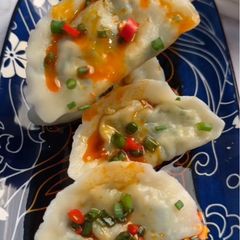 A picture of Egg and Chives Dumplings.