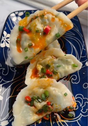 A picture of Egg and Chives Dumplings.