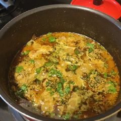 A picture of Chicken curry.