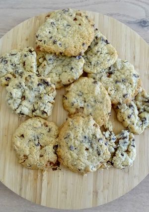 Une photo de Cookies chocolat - noisette - caramel