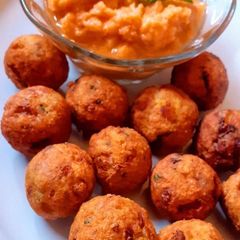 A picture of Poha Balls.