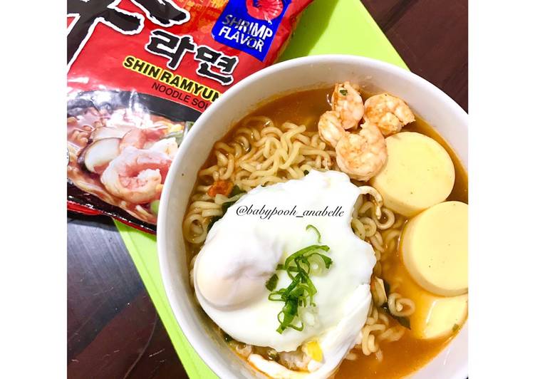 Cara Gampang Membuat Shrimp Ramen buat Nonton Drakor 😂 yang Menggugah Selera