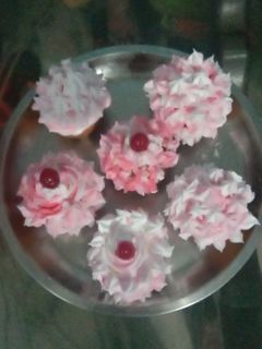 कप केक(Cup cake recipe in Hindi) रेसिपी मुख्य फोटो