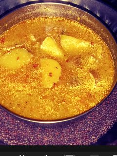आलू सरसो की सब्जी (aloo sarso ki sabzi recipe in Hindi) रेसिपी मुख्य फोटो