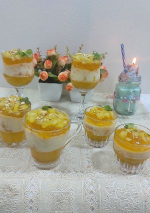 A picture of Painapple custard pudding with painapple jelly.