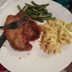 A picture of Garlic Parmesan Crusted Pork Chops😋.