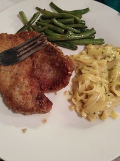 A picture of Garlic Parmesan Crusted Pork Chops😋.