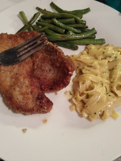 A picture of Garlic Parmesan Crusted Pork Chops😋.