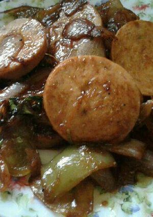 A picture of Pan'fried salamis.