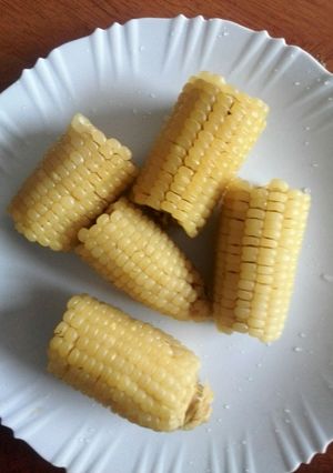 A picture of Boiled Maize/Corn.